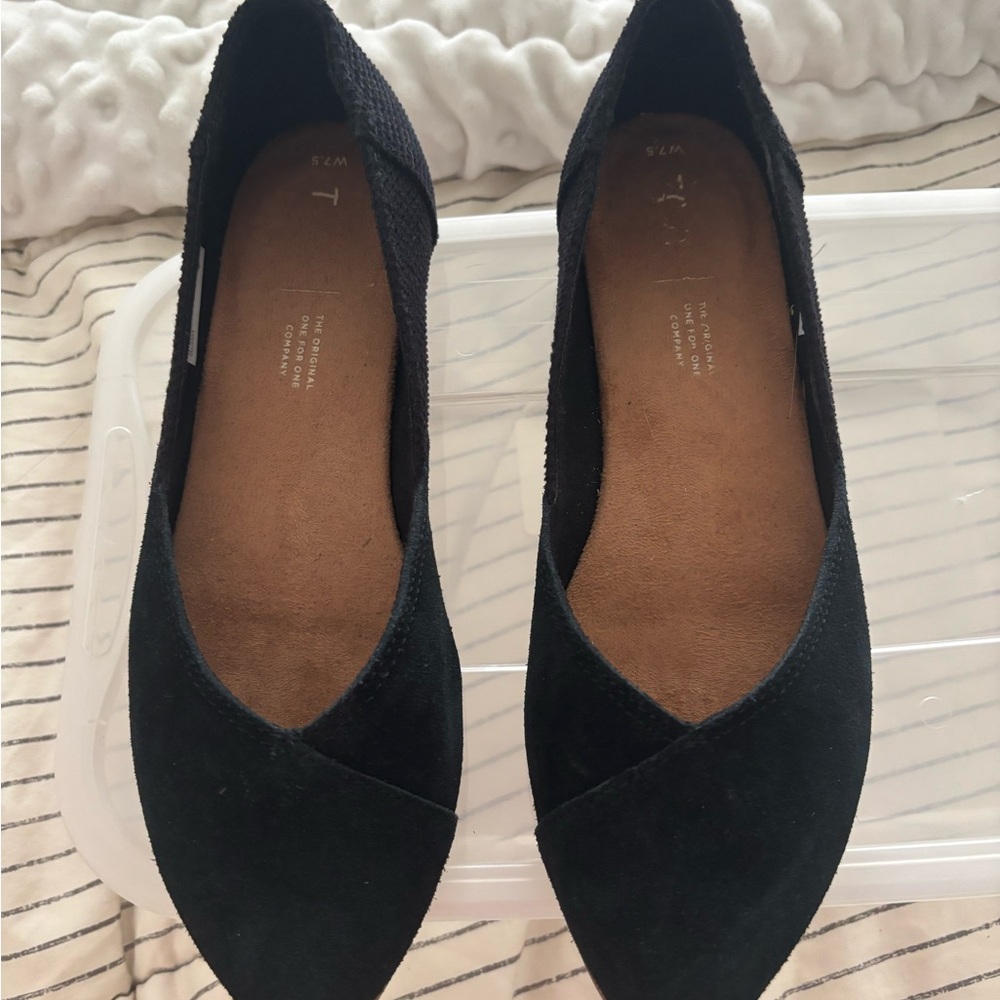 Toms Black Flats Classic Loafers